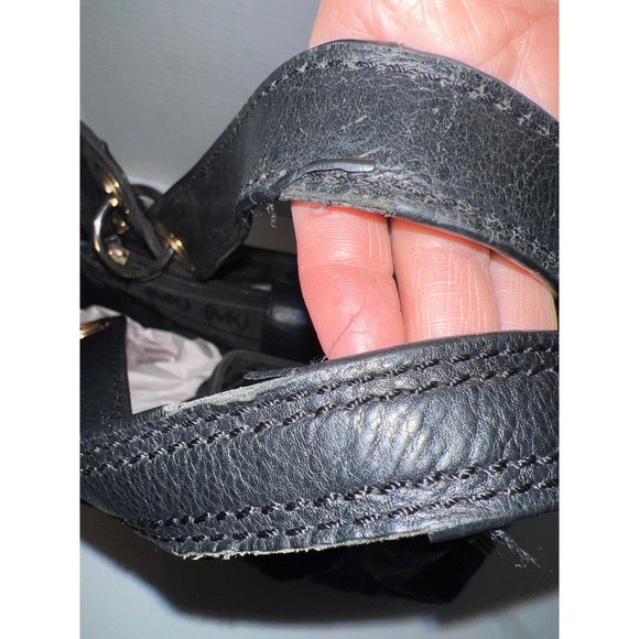 Sale!! Michael Kors Black Logo Handbag. - Picture 9 of 13